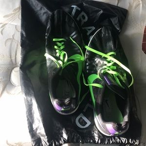 track and field spike shoes